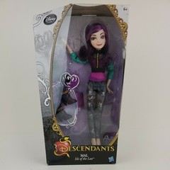 Disney Store Exclusive Descendants MAL (Isle Of The Lost) SIGNATURE DOLL RETIRED
