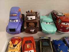 Disney Pixar Cars Lot Of 25 Die-Cast Metal Plastic 1:43 And 1:55 Scale Lightning
