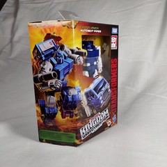 Transformers Generations War for Cybertron Kingdom Deluxe WFC-K32 Autobot Pipes
