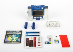 TRANSFORM G1 Reissue Soundwave with Buzzaw cassette Brand New Free Shipping