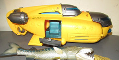 Animal Planet Deep Sea Yellow Submarine AP-283 And Sea Life Toy