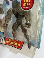 TOY BIZ AMAZING SPIDER-MAN STEALTH VENOM and DUAL BLAST SHOCKER ACTION FIGURE