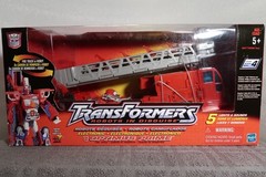 FIGURE TRANSFORMERS RID AUTOBOT ROBOTS IN DISGUISE NEW OPTIMUS PRIME FIRE TRUCK