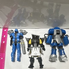 Power Rangers Chap Mei Lot (3) Blue/Gray Robot, Yellow/Black Alien & Shark 2018