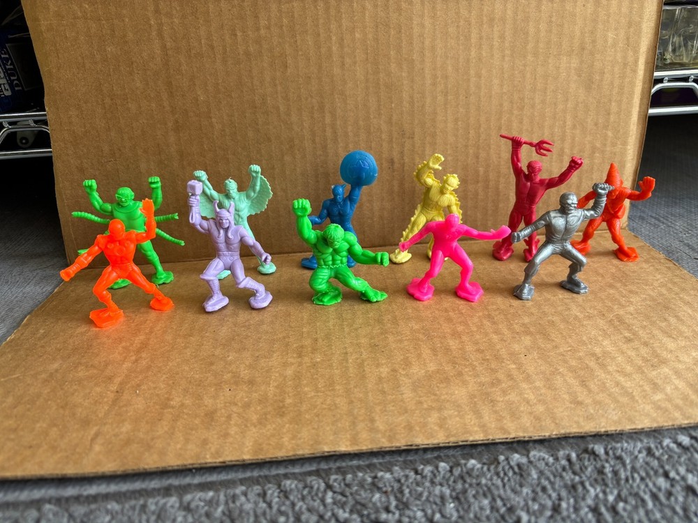 RARE Marvel Superhero Hard Plastic 3″ ACTIVATED Knockoff Action Figures (11)