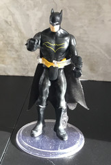 2017 Mattel Batman Action Figure 6″ DC Comics Black Suit Yellow Emblem Cape