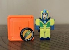 Roblox Celebrity Series 8 Heroes of Robloxia Citrus Crusher Kinetic Figure ,Code