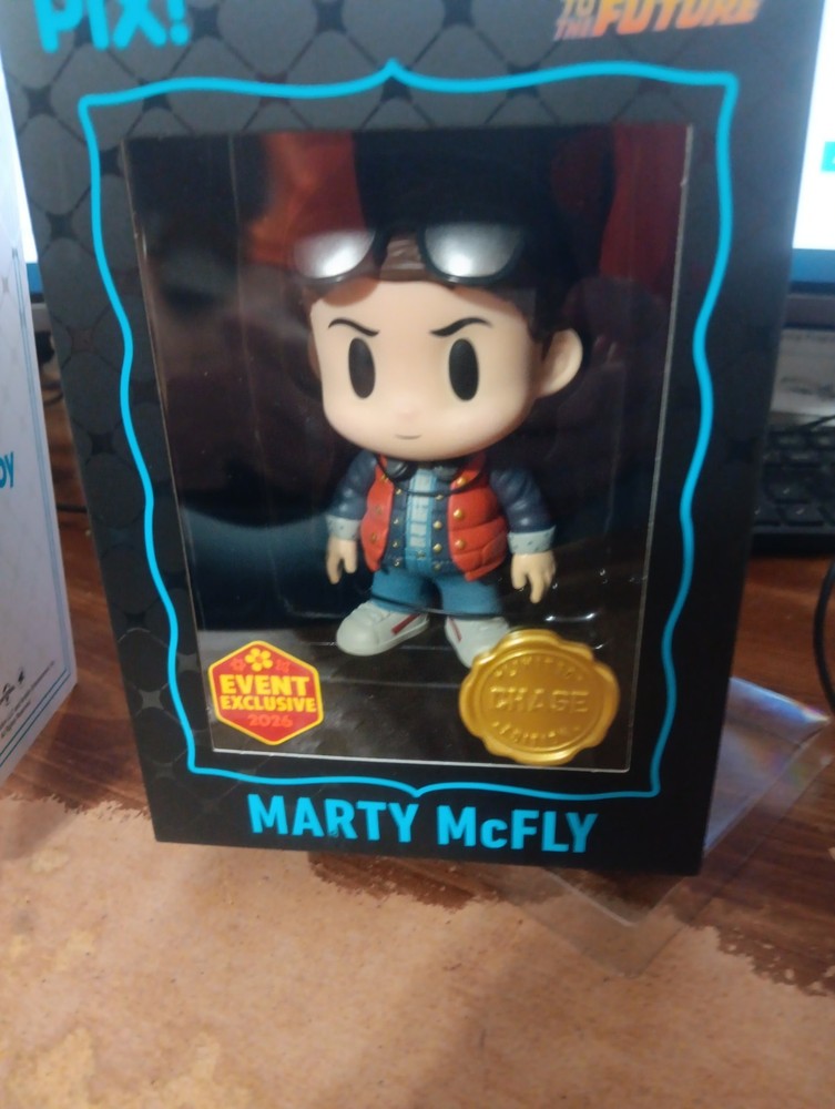 THRILLJOY BACK TO THE FUTURE MARTY MCFLY CHASE PIX! FIGURE