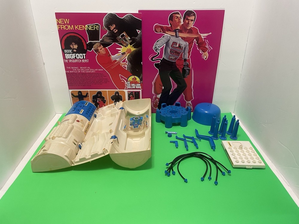 KENNER SIX MILLION DOLLAR MAN BIONIC TRANSPORT & RAPAIR STATION VINTAGE 1976.