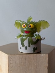SEALED Gremlins 80’s Retro Mini Figures Gremlin in Pot Chase Glow in Dark GITD