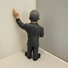 Round 5 UFC Ultimate Collector Bruce Buffer Limited Edition Loose Action Figure