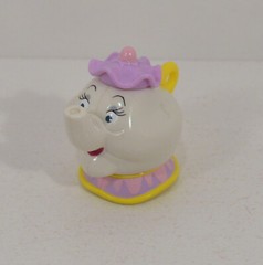 1992 Mrs Potts 2.25″ McDonald’s EUROPE Action Figure Disney Beauty and the Beast