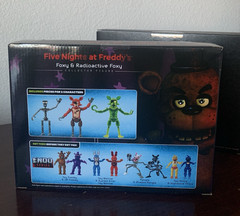 FNAF FIVE NIGHTS AT FREDDY’S Endo-01 Classic Foxy & Radioactive Foxy Figure NEW