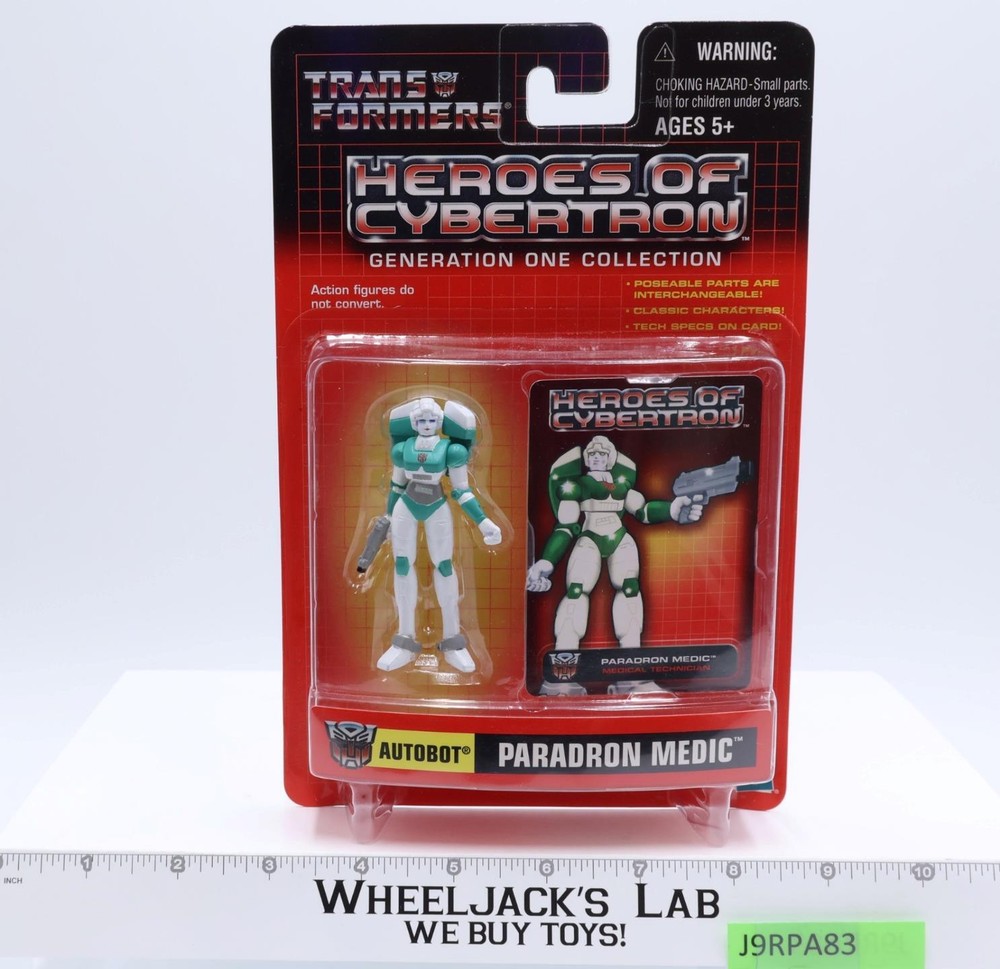 Paradron Medic Heroes of Cybertron Transformers Hasbro 2001 NEW MOSC