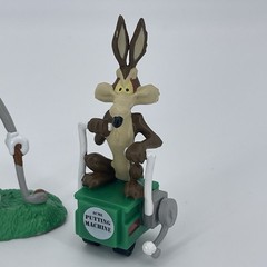 Vintage Looney Tunes Bugs Bunny Golfer PVC Wile E. Coyote Golfer 1994 Applause