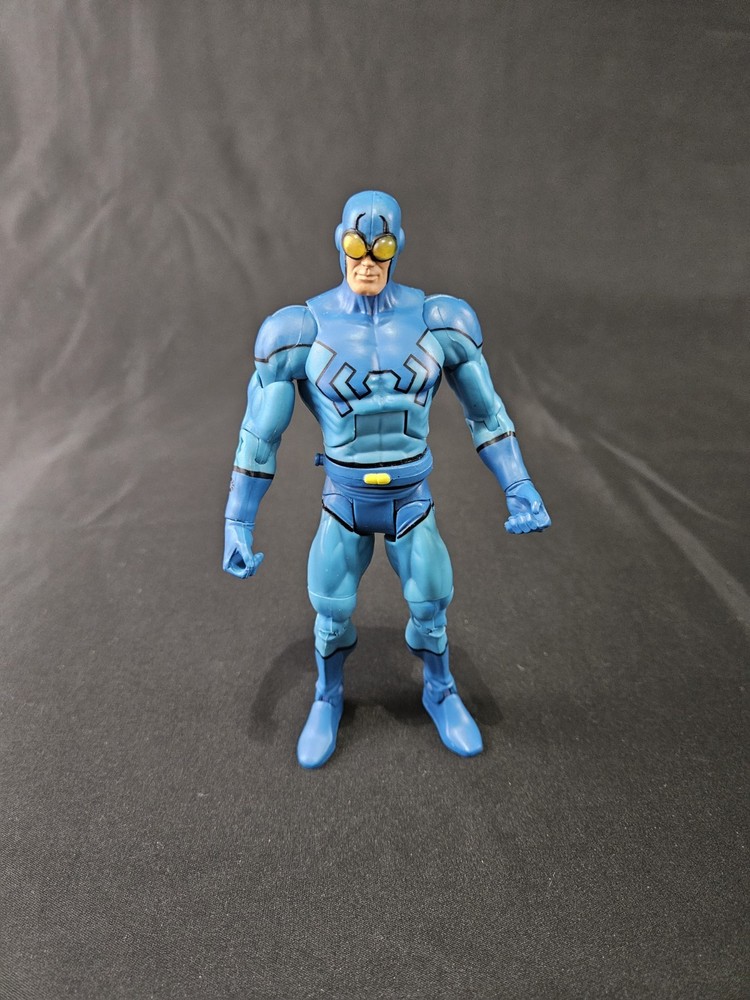 DC Universe Classics Blue Beetle 6″ Figure Ted Kord Atom Smasher Wave 7 Mattel