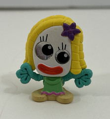 Disney Doorables Series 9 Limited Edition Karen Beverly with Coin of 3000