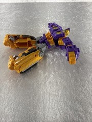 Transformers Siege IMPACTOR Complete WFC War For cybertron generations deluxe