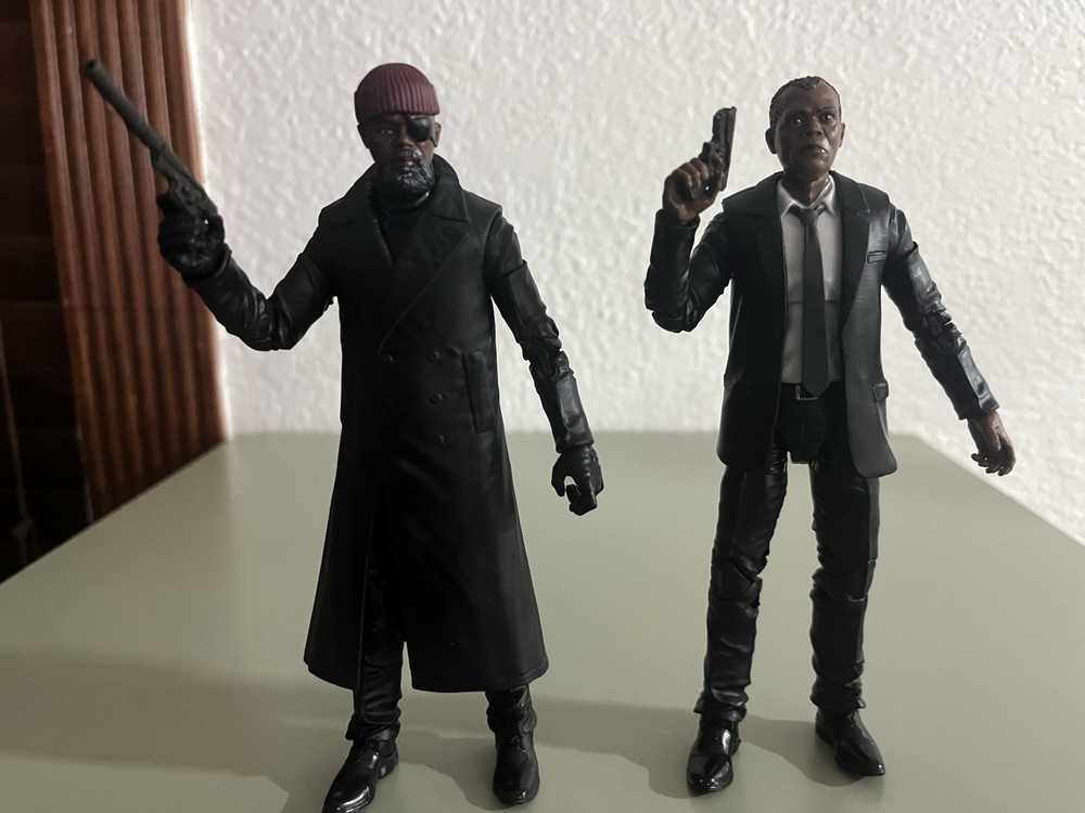 Marvel Legends Nick Fury bundle
