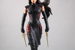 Marvel Gallery Elektra Netflix PVC Figure Diamond Select Toys 11in