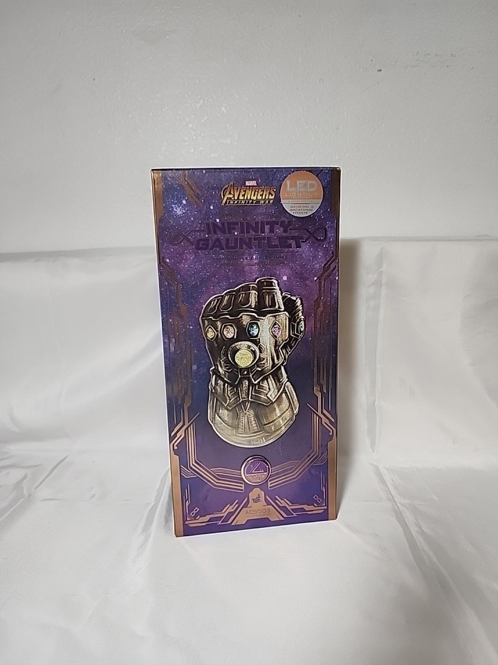 Avengers Infinity War Infinity Gauntlet 1:4 LED Light Up Hot Toys,JJ-B-02