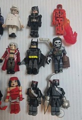 Lot of 20 DC comics Universe Minimates Heroes Figures