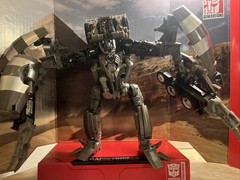 Studio Series, Revenge Of The Fallen Construction Mixmaster Missing Chest Piece