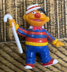 Vintage Sesame Street Ernie Tap Dancing PVC Figure 2.5 in. Tara Toys *FREE SHIP*