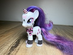 My Little Pony MLP Pony Mania Goth Rarity G4 3″ Brushable Pony FIM