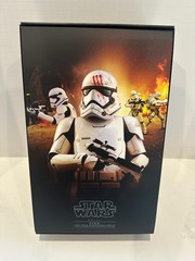 Hot Toys FINN First Order Stormtrooper Version Force Awakens MMS367 1/6