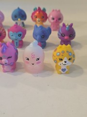 Cepia BANANAS BUNCH Peel to Reveal Animal Figures Toy Lot Of 16 Characters