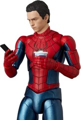 Medicom Toy MAFEX Spider-Man: No Way Home Spider-Man New Red & Blue Suit