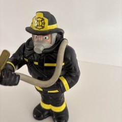 Vtg OddzON 5″ Fireman Action Figure Fire Fighter Wearing Black Yellow