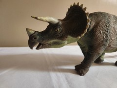 Kenner Jurassic Park Triceratops JP.08 Vintage 1993 Dino Damage No Wound Cover