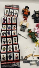 Roblox ROB0363 Series 6 From The Vault 11 Assassin Set Action Figure As Shown