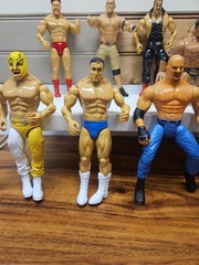 11 Wrestling Action Figures Mixed Lot WWE WWF Vtg-Now Variety Wrestlers Read