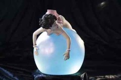 Little Ego By Vittorio Garden Bubble Dream Sexy Infinity Resin Statue Figure
