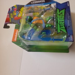 Teenage Mutant Ninja Turtles Rise of the TMNT Leonardo Action Figure Nickelodeon