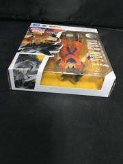 Genuine Bandai S.H. Figuarts Dragon Ball Z Son Goku A Saiyan Raised on Earth NEW