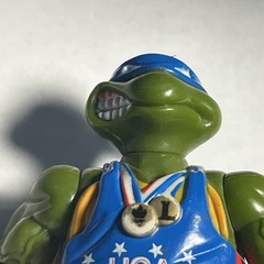 1992 TMNT Teenage Mutant Ninja Turtles Turtle Games Track ‘n Field Leo Playmates