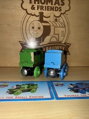 THOMAS & PERCY ! THOMAS FRIENDS TRAIN WOODEN 1998 WOODEN FUNNEL BRITT ALLCROFT