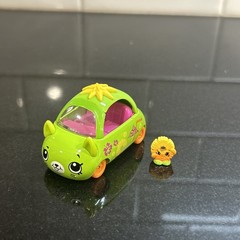 Used Shopkins Cutie Car Die-Cast pineapple Drivers