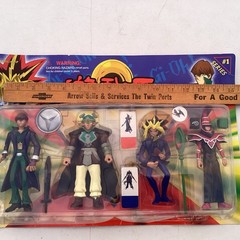 Vintage Yu-Gi-Oh Figure Set Sealed Yugi Kaiba Blue Eyes Dragon RARE