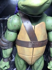 NECA Teenage Mutant Ninja Turtles Donatello 1/4 Scale Action Figure Read
