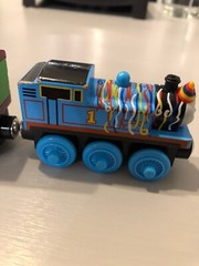 Thomas the train wooden Birthday Thomas Y4501 Rare! Aquarium Car & Sodor Caboose