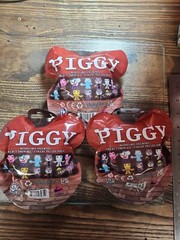 Piggy Series 2 Roblox Lot 3-Inch Mini Figures Mystery Pack Exclusive DLC Code x3
