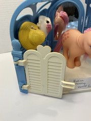 My Little Pony G1 Pretty Parlor Hasbro 1983 Vintage MLP Italian Peachy Italy