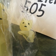 SMISKI Living Series “Daydreaming” Smiski with Cat on Head. Free Shipping