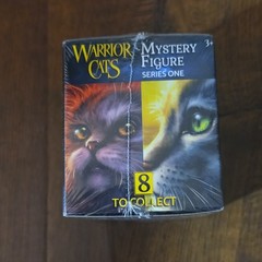 Bonkers Toy Co. Warrior Cats Series One Mystery Cat Figurine (1 Figure)