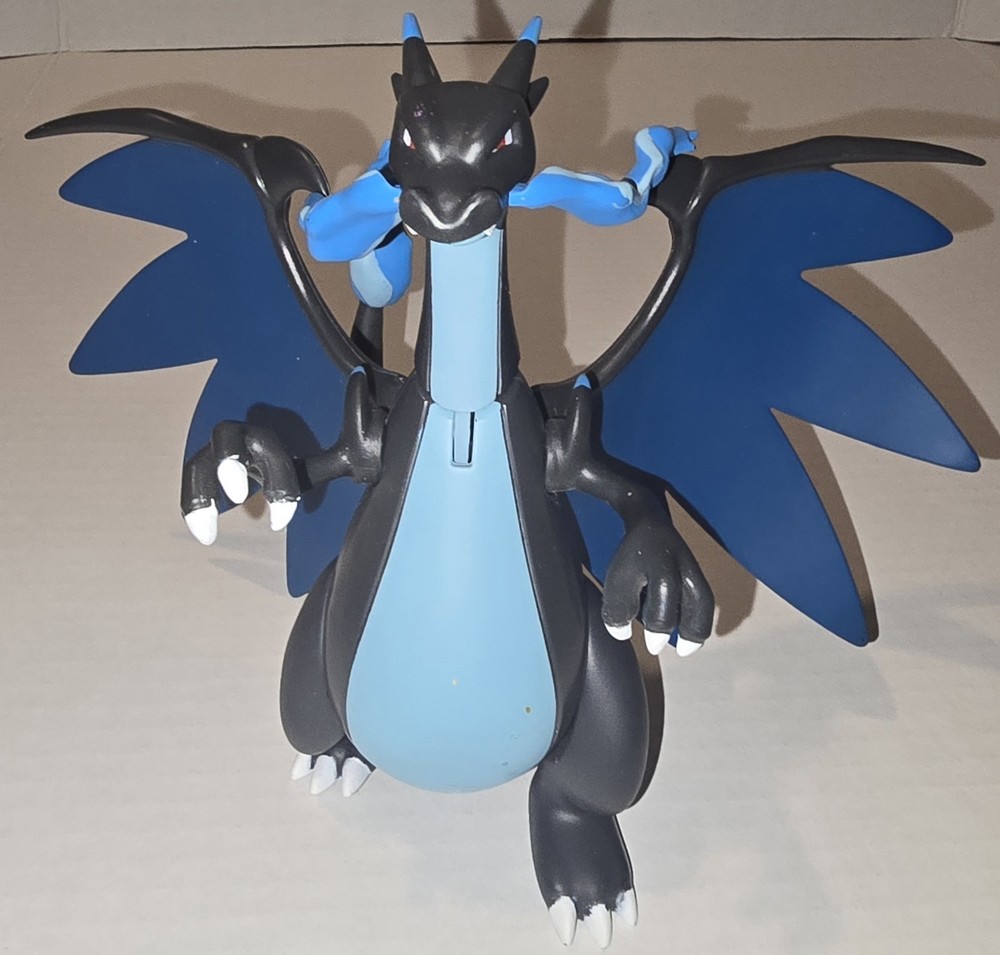 2016 Mega Charizard X 6.5” Nintendo Tomy Pokemon Battle Action Figure